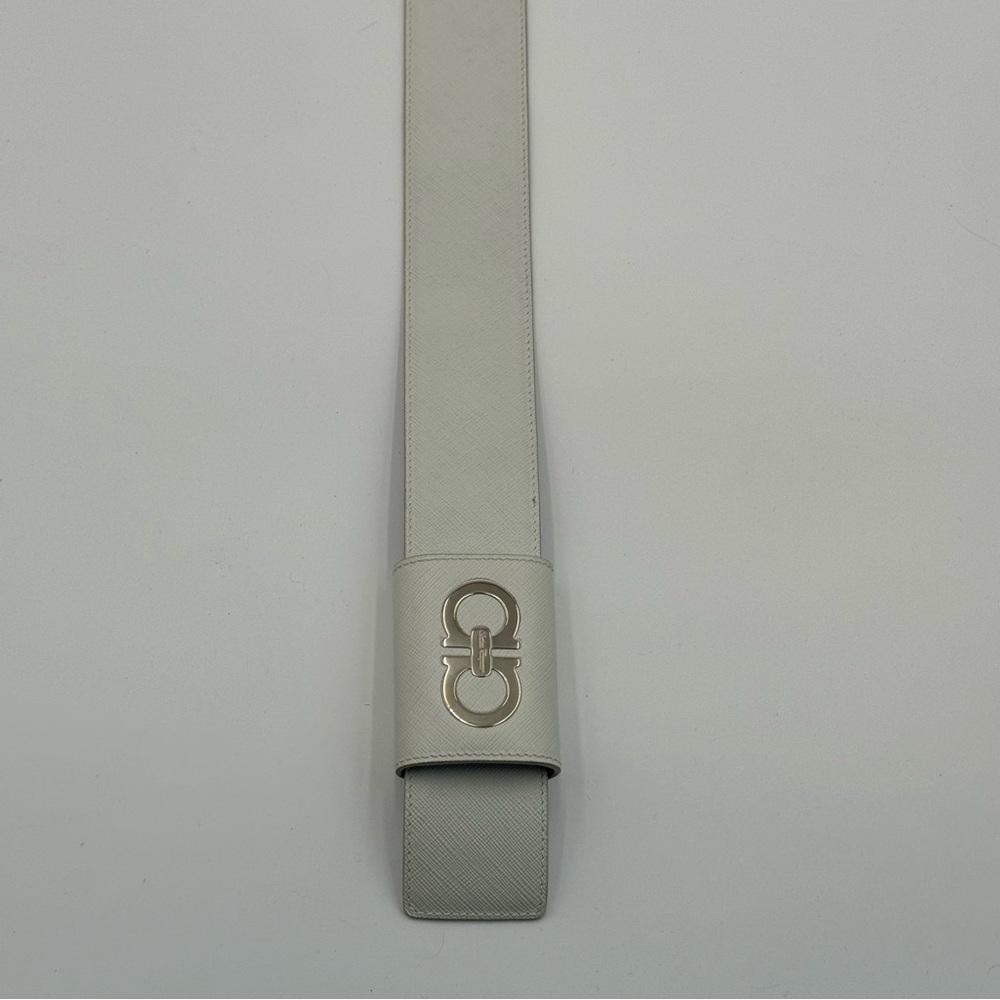 (SOLD) Salvatore Ferragamo Light Gray Fashion Belt (237132) Size 80 - Picture 3 of 12